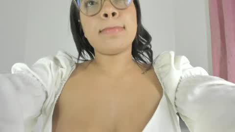 Snapshot of maison_sofiaa chatting on April 2026 06:44:02 AM online show from April 2026 06:44:02 AM