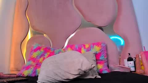 Snapshot of maiteht chatting on March 2025 05:06:02 PM maite online show from March 2025 05:06:02 PM