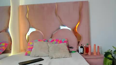 Snapshot of maiteht chatting on March 2025 01:32:02 PM maite online show from March 2025 01:32:02 PM