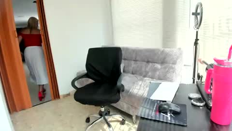 Snapshot of majo_soussa chatting on February 2025 07:18:02 PM Majo Soussa online show from February 2025 07:18:02 PM