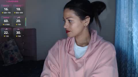 MAKENNAA online show from November 2025 10:47:01 AM