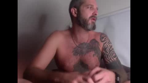 Snapshot of makeyoushakeattheknees chatting on February 2025 11:44:02 AM Marvin Straighish online show from February 2025 11:44:02 AM