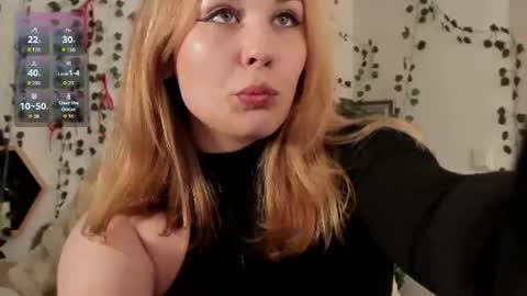 Snapshot of makima_lee chatting on June 2026 05:51:02 AM Makima online show from June 2026 05:51:02 AM