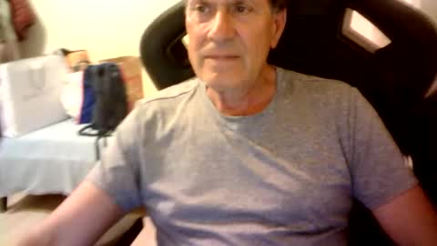 Snapshot of makis8989 chatting on May 2026 05:53:01 PM makis8989 online show from May 2026 05:53:01 PM
