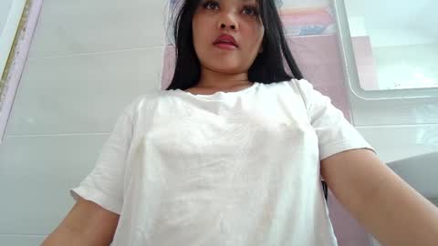 Snapshot of makulato chatting on May 2026 01:52:01 PM Maya online show from May 2026 01:52:01 PM