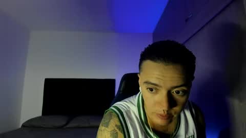Snapshot of male_pussy chatting on April 2026 01:41:02 AM ADAM online show from April 2026 01:41:02 AM