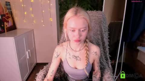 Malena online show from November 2025 10:25:01 AM