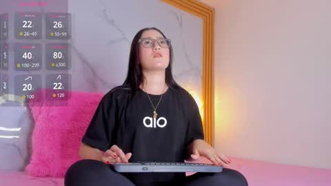 Malka Milan  online show from December 2025 03:23:01 AM