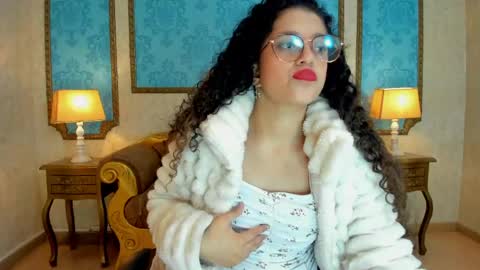 maloryjones online show from May 2026 12:02:01 PM