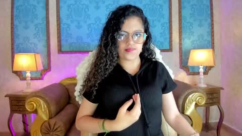 maloryjones online show from May 2026 12:03:02 PM