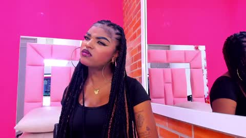 Snapshot of malu_horny_69 chatting on December 2024 07:25:02 PM Melanie online show from December 2024 07:25:02 PM