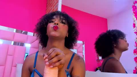 Snapshot of malu_horny_69 chatting on March 2025 06:26:02 PM Melanie online show from March 2025 06:26:02 PM