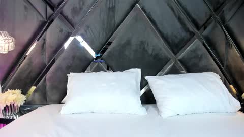 Snapshot of maludiazx chatting on February 2026 05:03:02 PM Malu online show from February 2026 05:03:02 PM