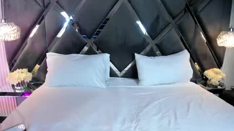 Snapshot of maludiazx chatting on February 2026 05:01:01 PM Malu online show from February 2026 05:01:01 PM