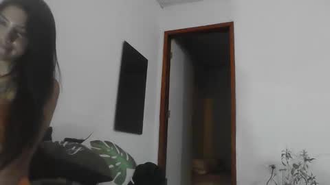 Mamakee online show from February 2026 03:14:02 AM