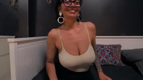 Snapshot of mamasitasexy79 chatting on April 2026 08:39:01 PM ioana love online show from April 2026 08:39:01 PM
