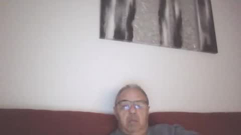 Snapshot of mambow99 chatting on March 2025 01:16:01 AM OLDMANFREE online show from March 2025 01:16:01 AM