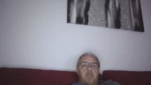 Snapshot of mambow99 chatting on October 2025 12:16:01 AM OLDMANFREE online show from October 2025 12:16:01 AM