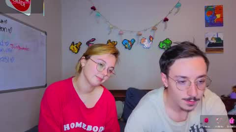 Snapshot of mamiclouds chatting on September 2025 03:40:01 AM MamiCloudz online show from September 2025 03:40:01 AM