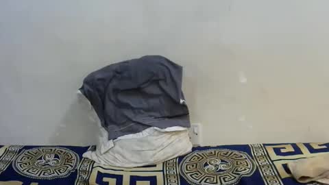 mamuuu_ online show from December 2025 04:25:02 PM