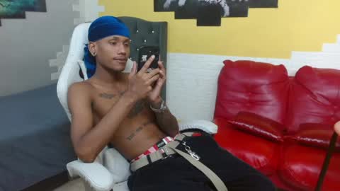 man_sant11 online show from May 2026 04:01:01 PM