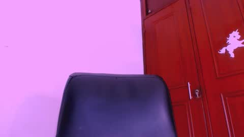 juan camilo online show from February 2025 01:45:02 AM