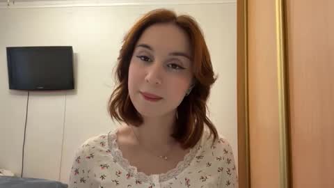 Mia online show from January 2026 12:10:02 PM