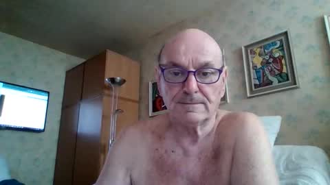 Snapshot of manes5858 chatting on April 2026 02:14:02 PM manes5858 online show from April 2026 02:14:02 PM