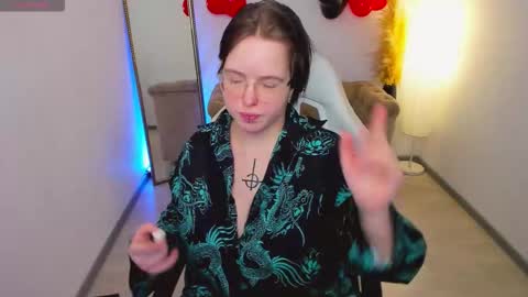 manic_pixie_ online show from February 2026 03:29:01 PM