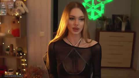 Amelie online show from October 2025 09:57:01 PM