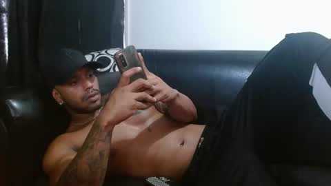 Snapshot of manolofitt chatting on July 2026 04:12:02 PM Manolo online show from July 2026 04:12:02 PM