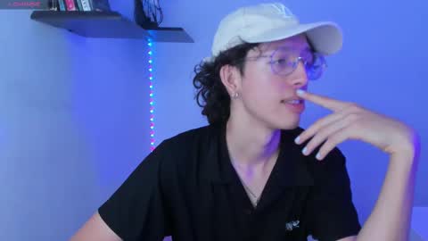 Snapshot of manu_vera8 chatting on February 2025 07:38:02 PM Manuel online show from February 2025 07:38:02 PM