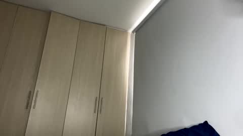 Manuel online show from December 2024 05:01:02 PM