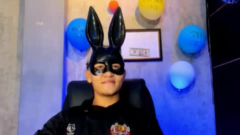 Manuel online show from November 2025 02:00:02 AM