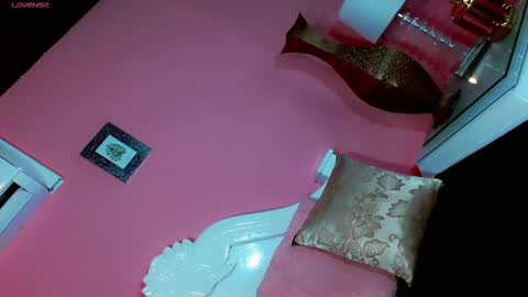 Snapshot of manuela_kingsley chatting on February 2025 11:31:01 AM Manuela Kingsley online show from February 2025 11:31:01 AM