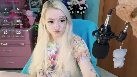 Manuela online show from December 2024 11:17:02 PM