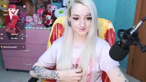 Manuela online show from January 2025 06:52:01 PM