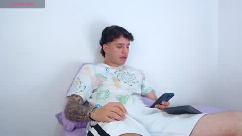 Snapshot of manuelr77 chatting on June 2026 04:06:01 PM Manuel online show from June 2026 04:06:01 PM