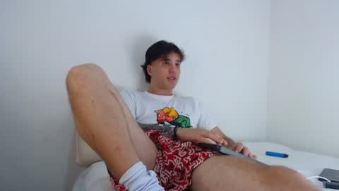 Snapshot of manuelr77 chatting on June 2026 01:14:02 AM Manuel online show from June 2026 01:14:02 AM