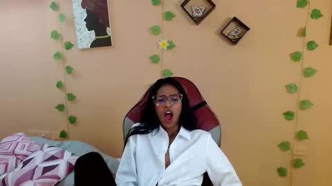 Snapshot of mara_summer chatting on March 2026 01:29:02 PM Mara 3 online show from March 2026 01:29:02 PM