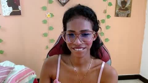 Snapshot of mara_summer chatting on April 2026 01:52:01 PM Mara 3 online show from April 2026 01:52:01 PM