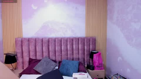 maralinette22 online show from April 2026 11:37:01 AM