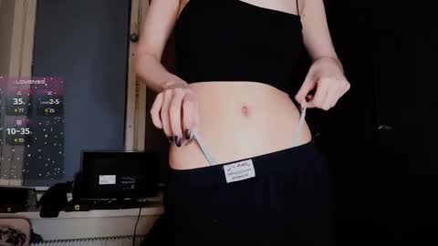 Snapshot of marandawerling chatting on September 2025 08:23:01 PM Elizaveta online show from September 2025 08:23:01 PM