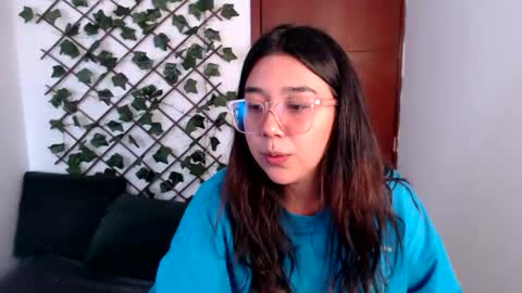 Marcela  online show from December 2025 03:41:01 PM