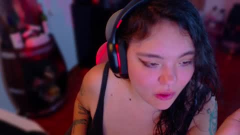 Snapshot of marcela2101s chatting on October 2025 10:32:02 PM marcela2101s online show from October 2025 10:32:02 PM