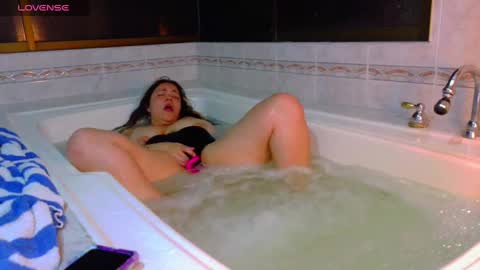 Snapshot of marcela2101s chatting on November 2025 11:25:02 PM marcela2101s online show from November 2025 11:25:02 PM