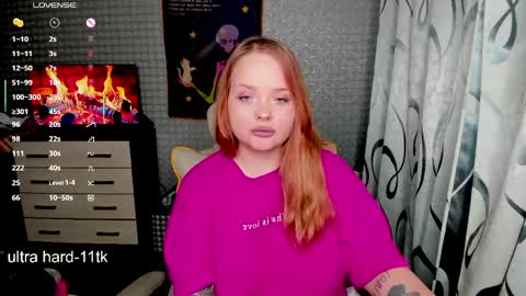 Snapshot of marcelinepeach chatting on May 2026 11:14:02 PM Sara online show from May 2026 11:14:02 PM