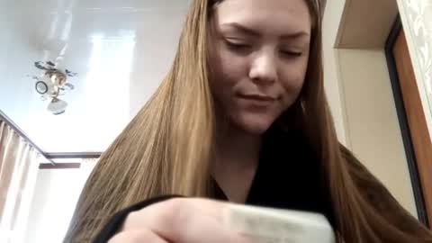 Sofia online show from April 2026 01:27:01 PM