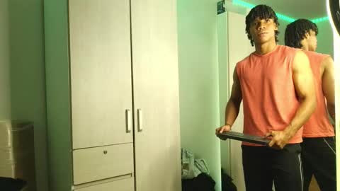 Snapshot of marcelo_dosantos77 chatting on January 2026 02:54:02 PM MARCELO online show from January 2026 02:54:02 PM