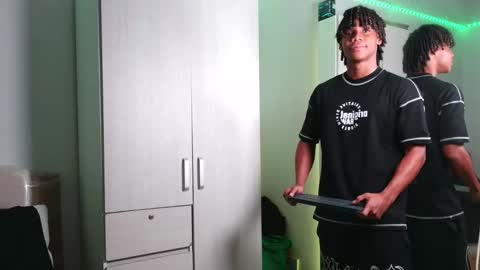 Snapshot of marcelo_dosantos77 chatting on February 2026 02:57:02 PM MARCELO online show from February 2026 02:57:02 PM